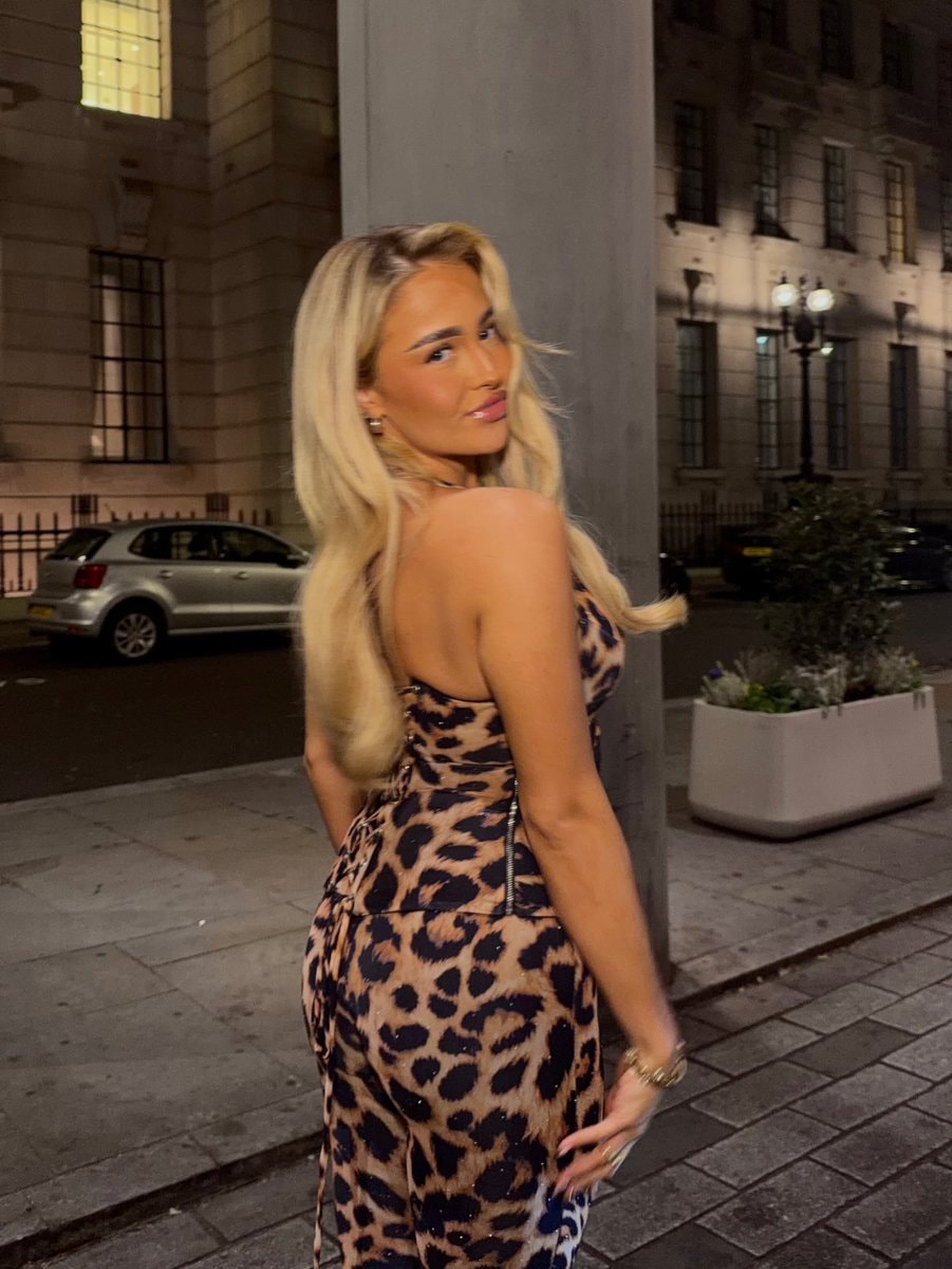 Ellie Chadwick (photo 3 of 4)