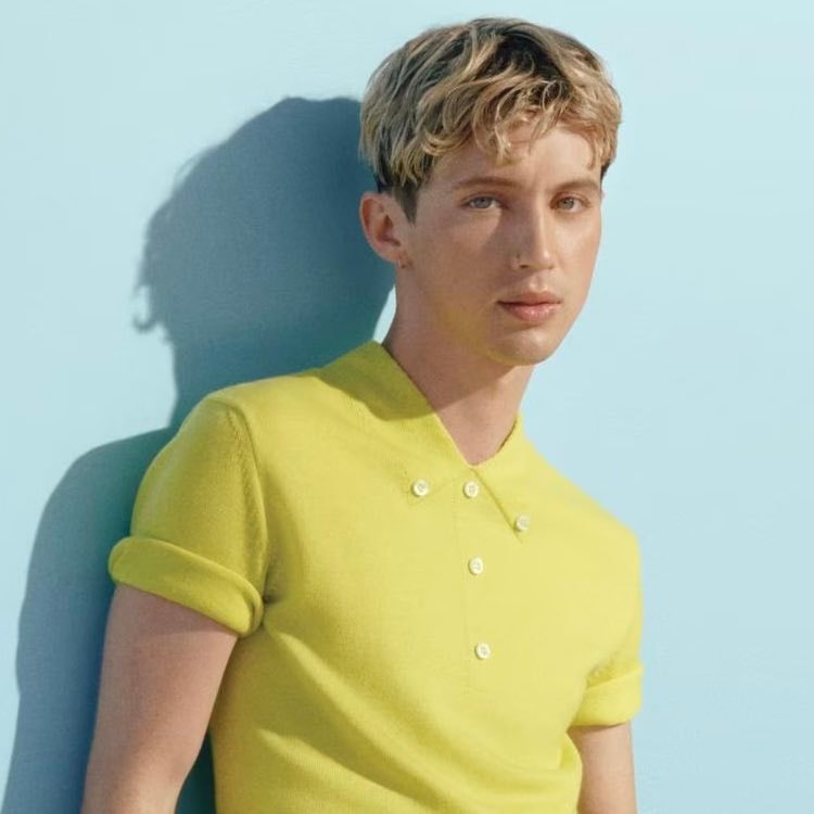 Troye Sivan and Lily-Rose Depp Lost Time (photo 2 of 2)