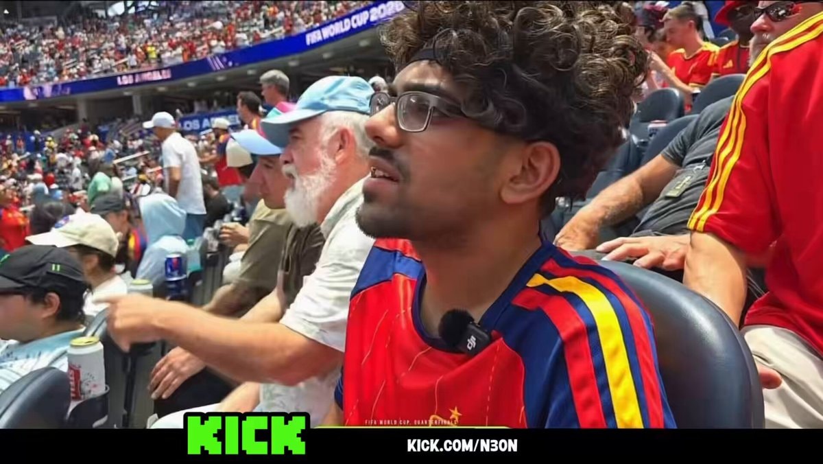 N3on sneaks into World Cup match