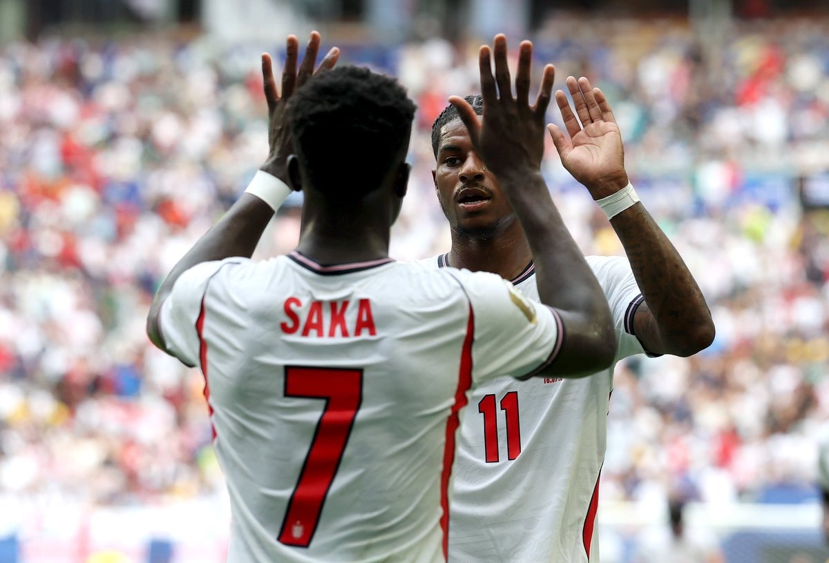 England leads France 4-0 at World Cup halftime