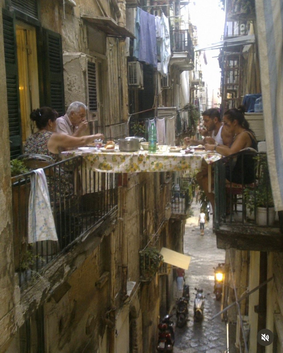 billion dollar penthouse meal contrast