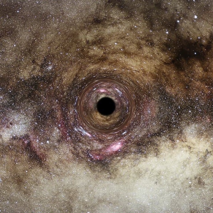 black hole roaming the Milky Way (photo 2 of 2)