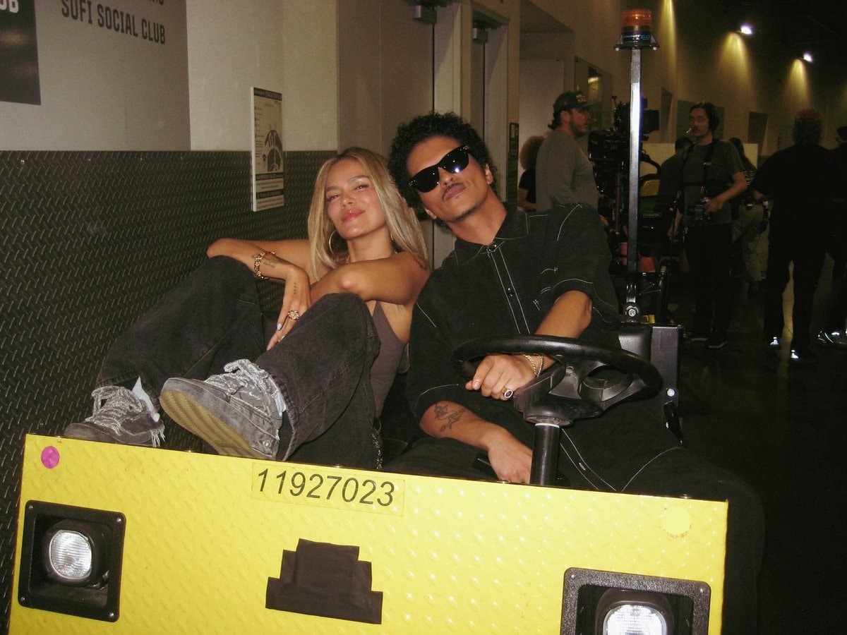 Bruno Mars Karol G Still behind the scenes