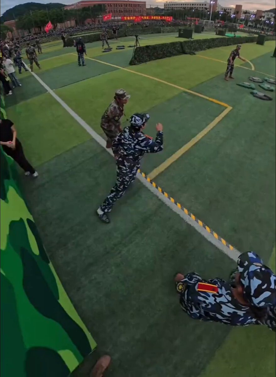 Chinese freshmen military training