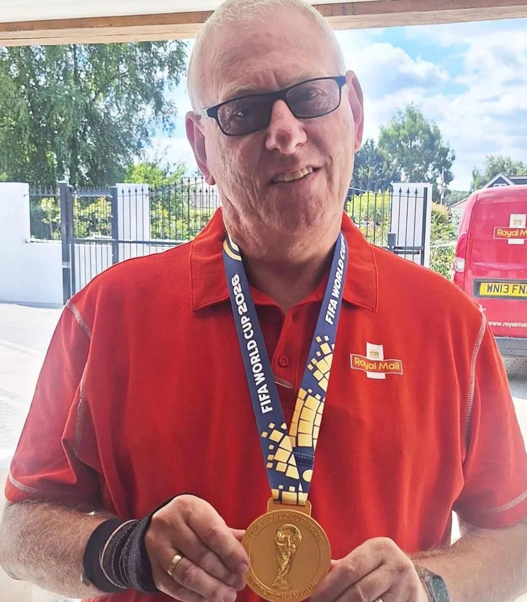 Marc Cucurella lets mailman wear World Cup medal