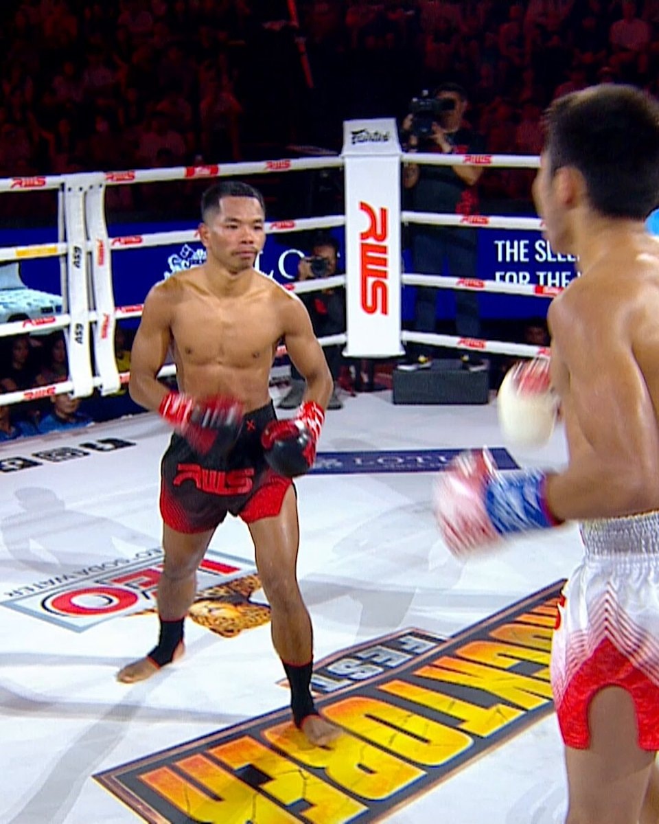 boxing ring showdown
