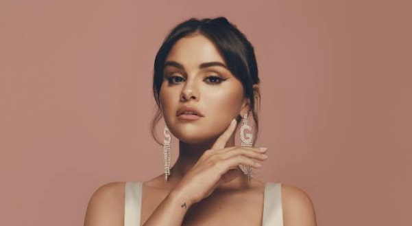 Selena Gomez 34th birthday 🎂 (photo 2 of 4)
