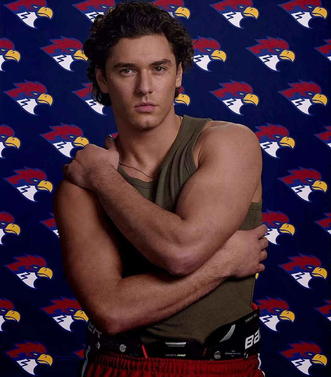 Belmont Cameli as Garrett Graham (photo 2 of 2)