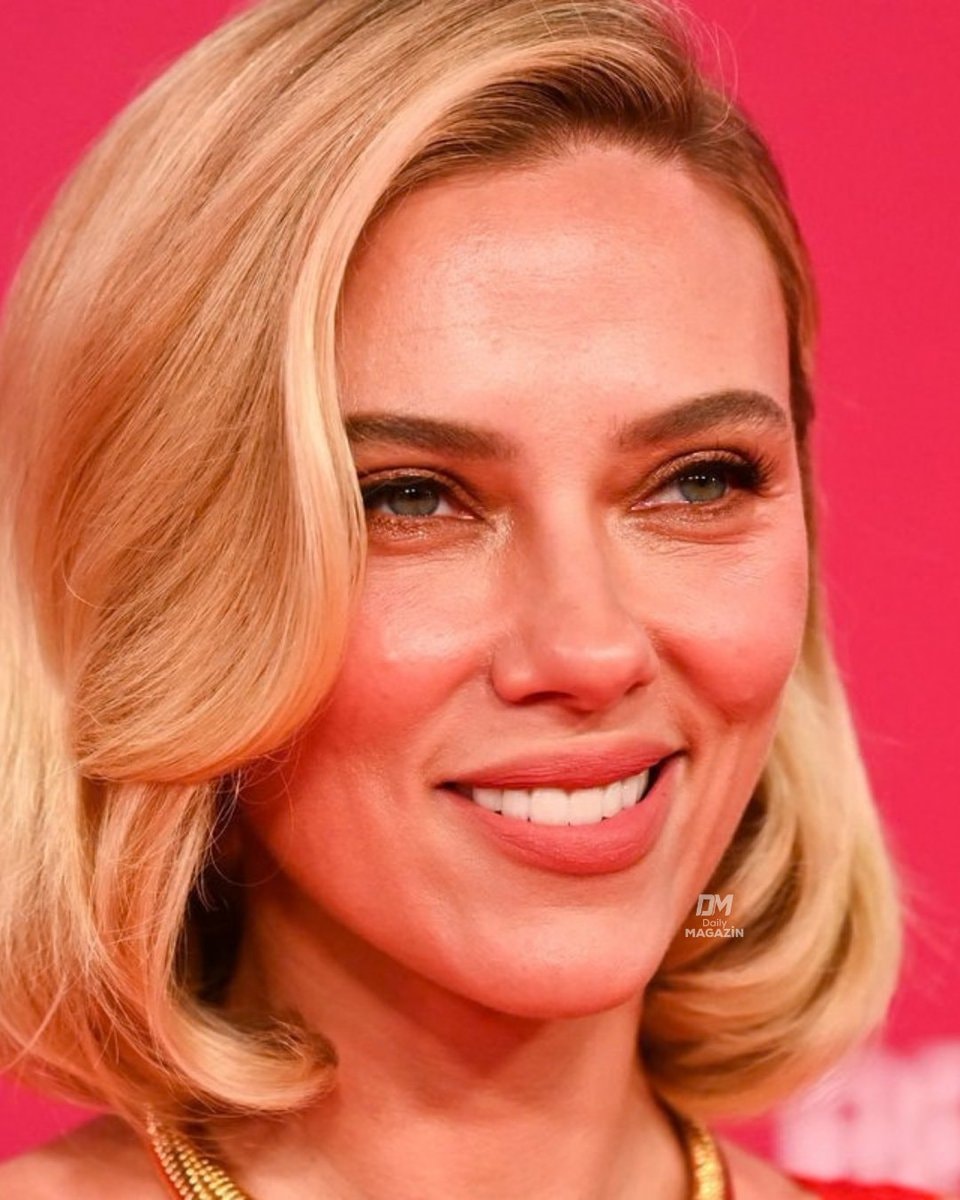 Scarlett Johansson red carpet response