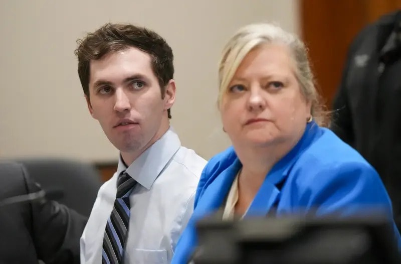 Tyler Robinson trial order Charlie Kirk case (photo 2 of 3)