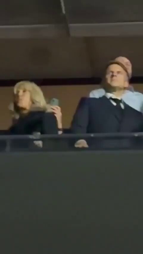 Macron Celine Dion concert