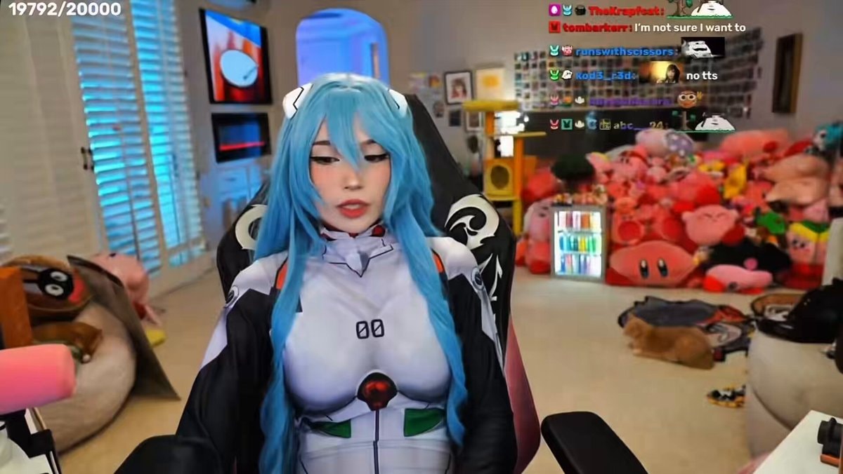 Emiru as Rei Emiru as Rei