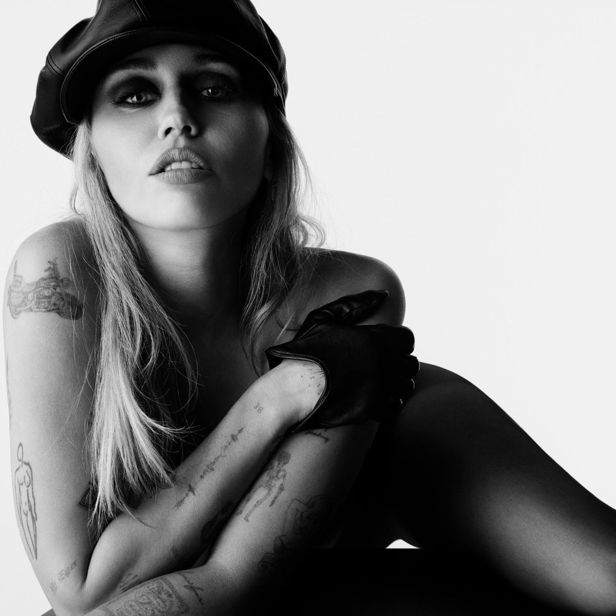 MILEY Bass Persuades chart projection (photo 2 of 2)