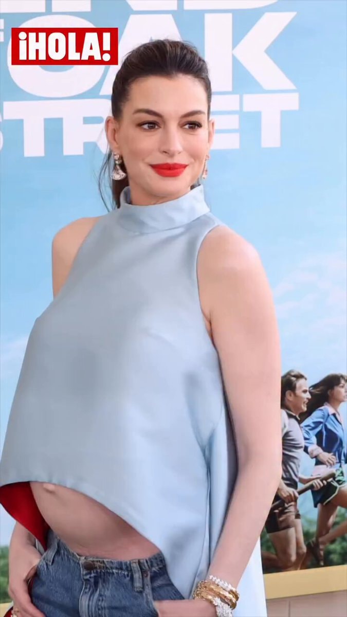 Anne Hathaway baby bump The End of Oak Street premiere