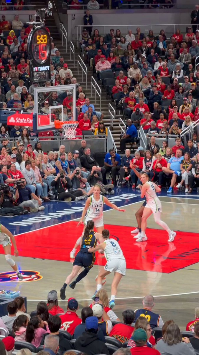Caitlin Clark 18 points floater Caitlin Clark 18 points floater