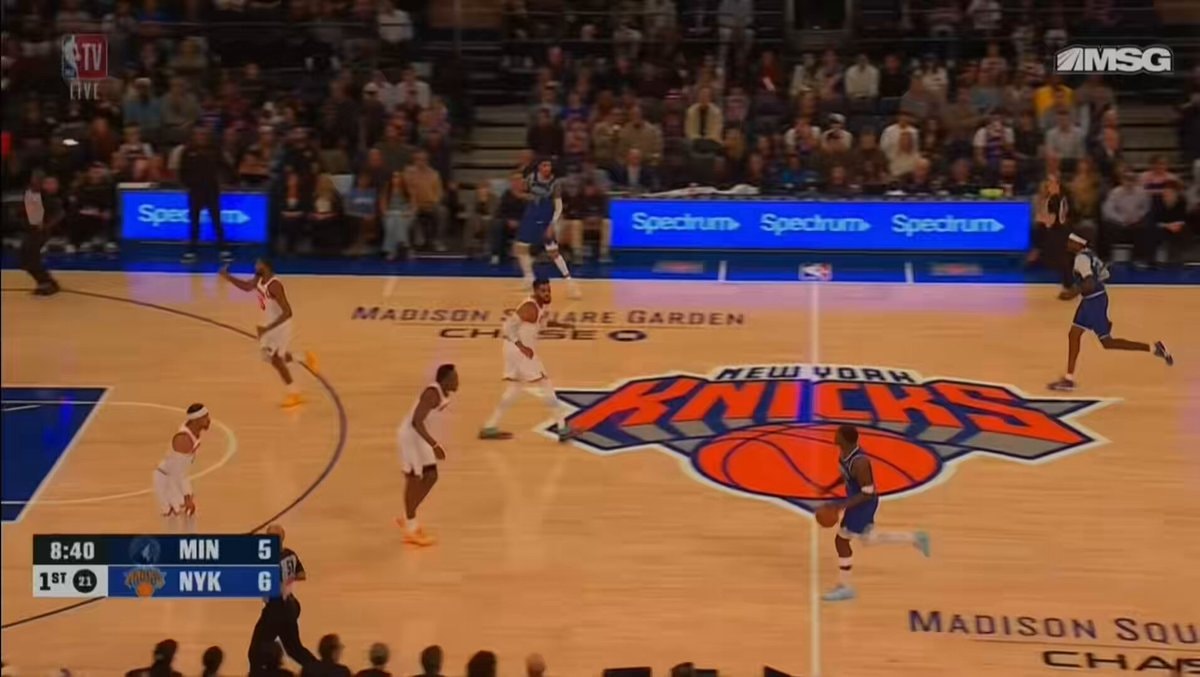 LaMelo Ball talks to Knicks bench