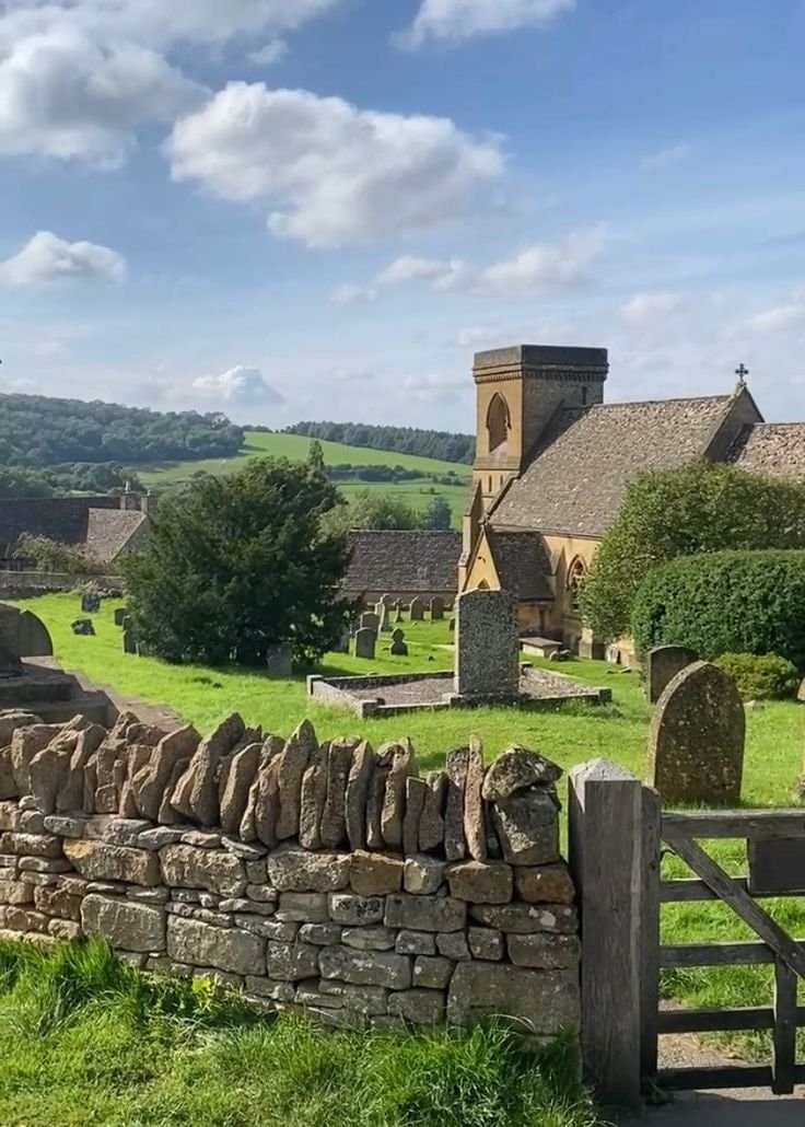 English countryside scenic view (photo 4 of 4)