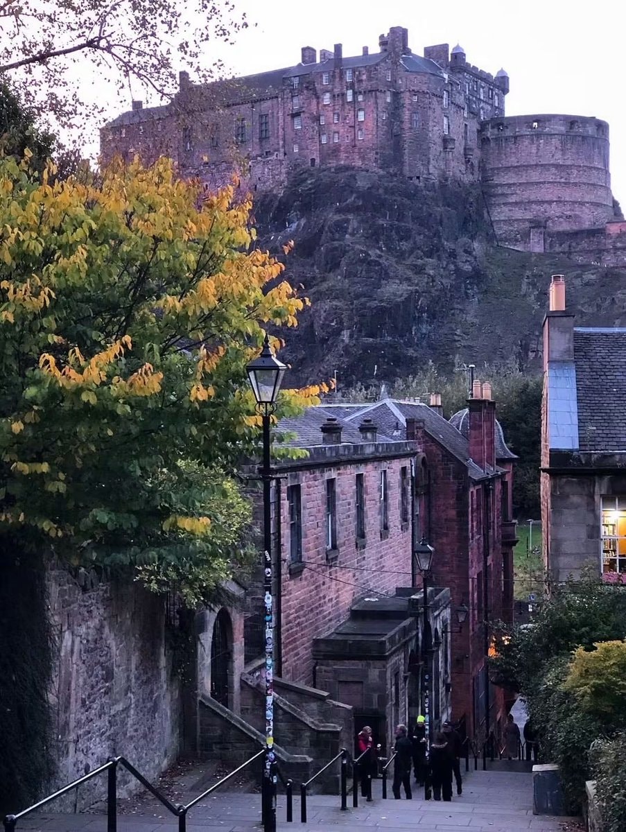 Edinburgh Scotland autumn (photo 4 of 4)