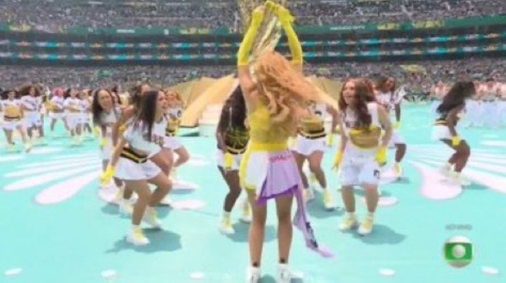 Shakira Burna Boy Dai Dai FIFA World Cup Mexico (photo 2 of 4)