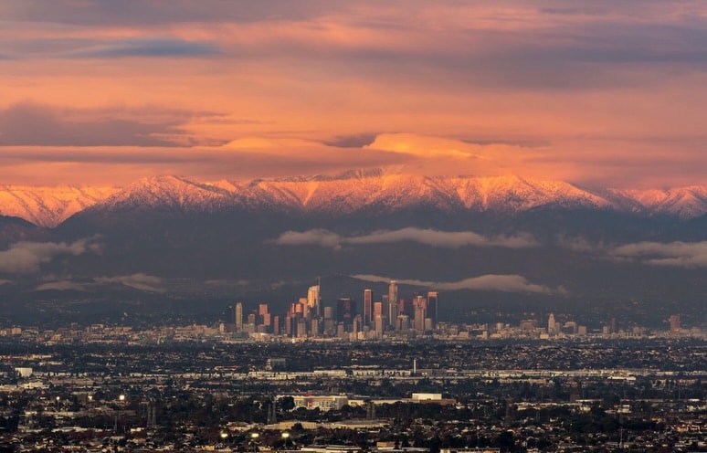 Cityscape sunset mountains (photo 2 of 4)