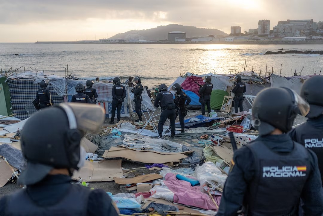 Spain Ceuta migration crisis (photo 2 of 2) Spain Ceuta migration crisis (photo 2 of 2)