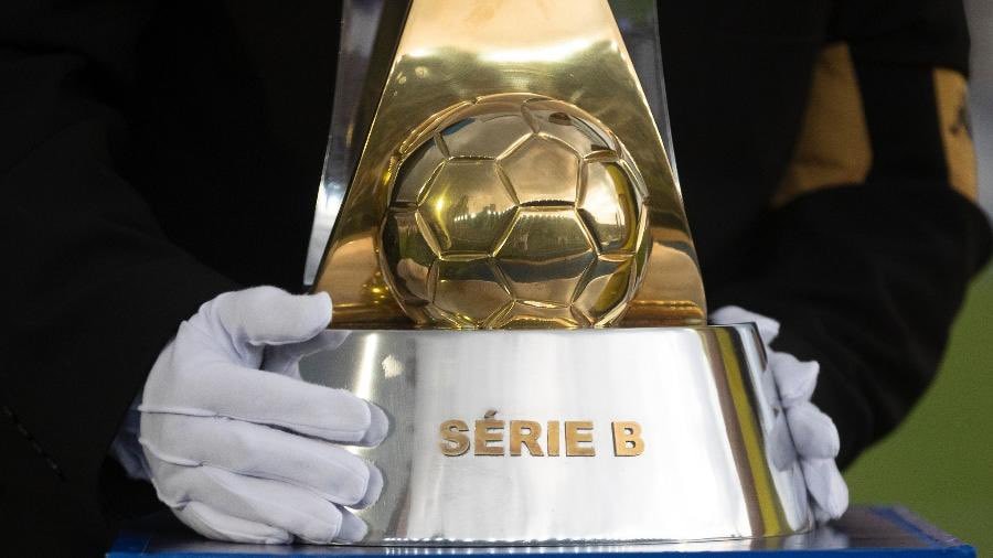 SÉRIE B trophy presentation