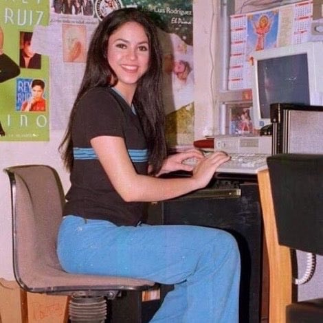 Shakira ageless throwback
