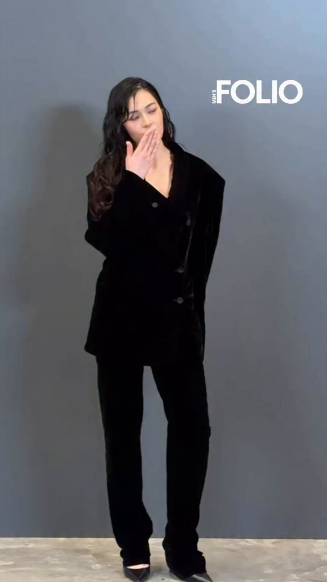 Lingling Kwong Calvin Klein Fashion Show Lingling Kwong Calvin Klein Fashion Show