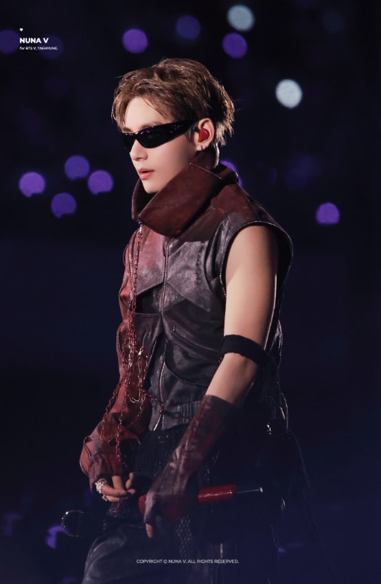 Taehyung viral video game visuals (photo 2 of 2)