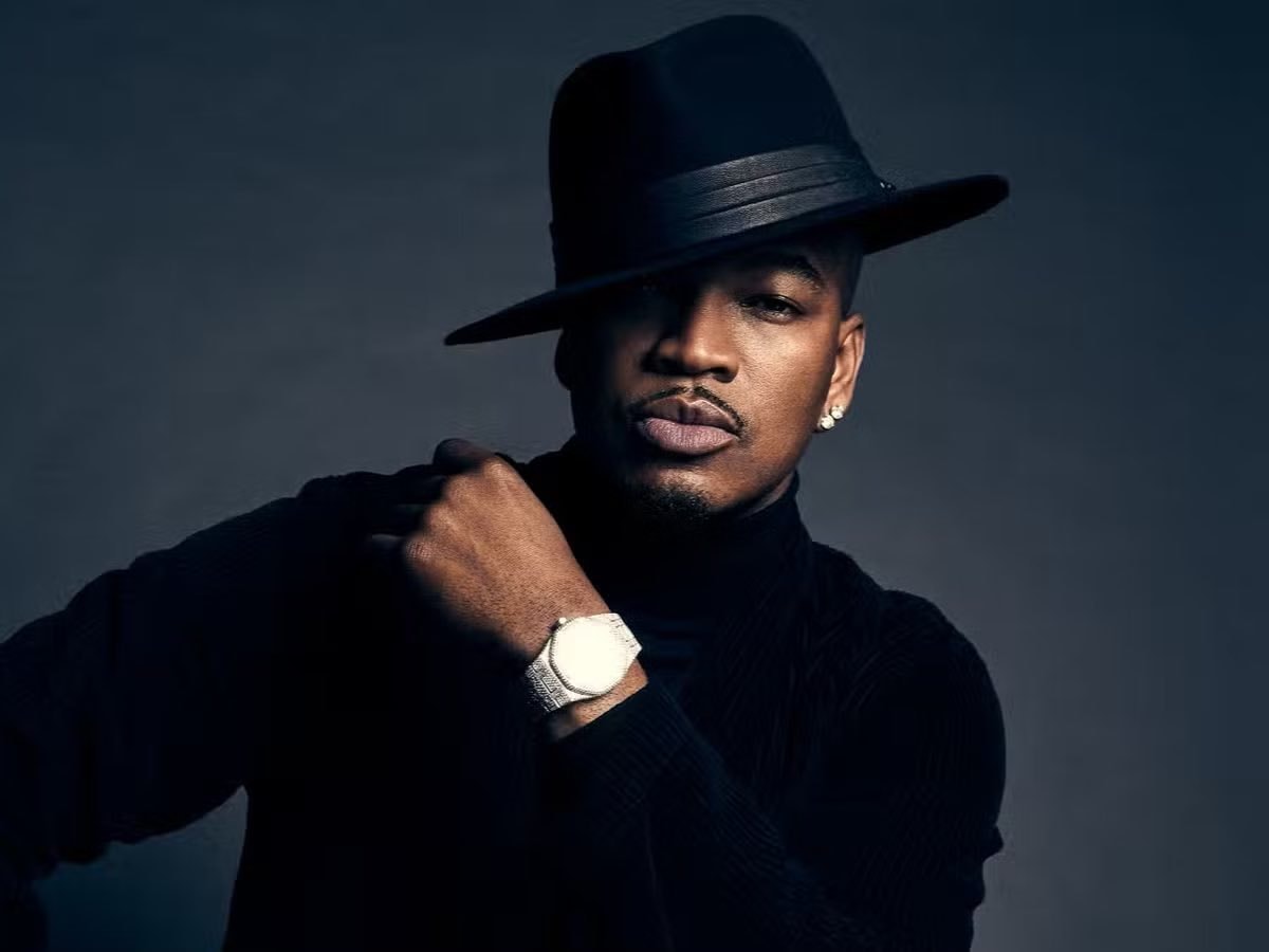 Ne-Yo Irreplaceable Beyoncé Zach Sang (photo 1 of 2)
