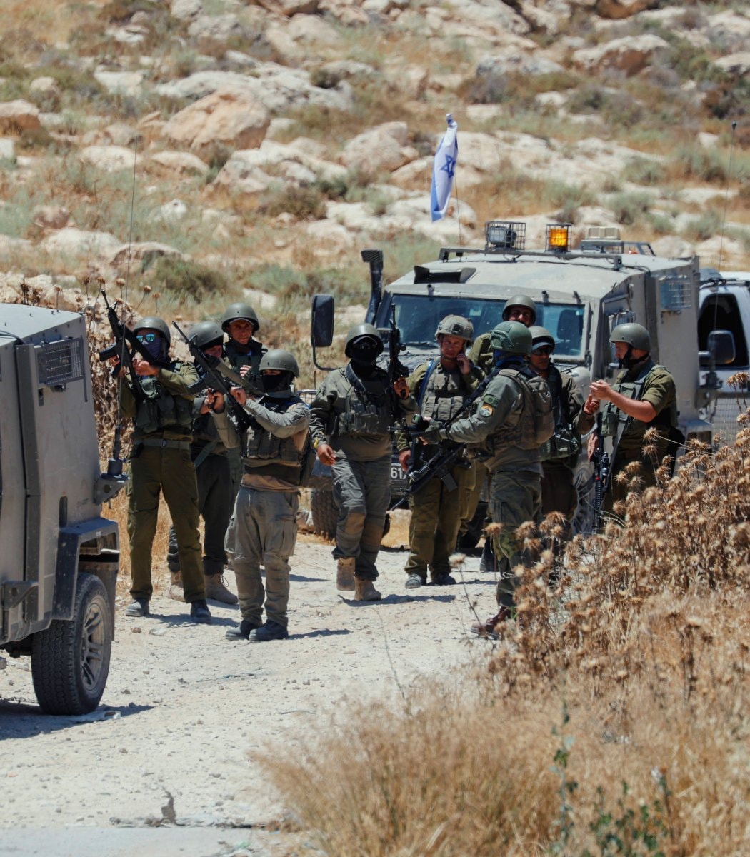 Netanyahu proposes laws against IDF critics
