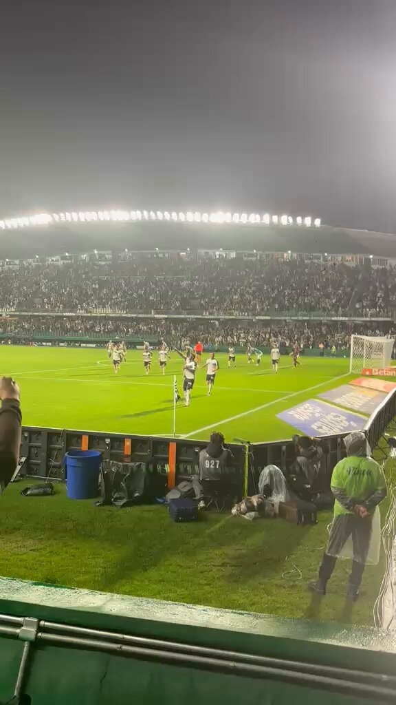 Jacy Maranhão Coritiba celebration fail
