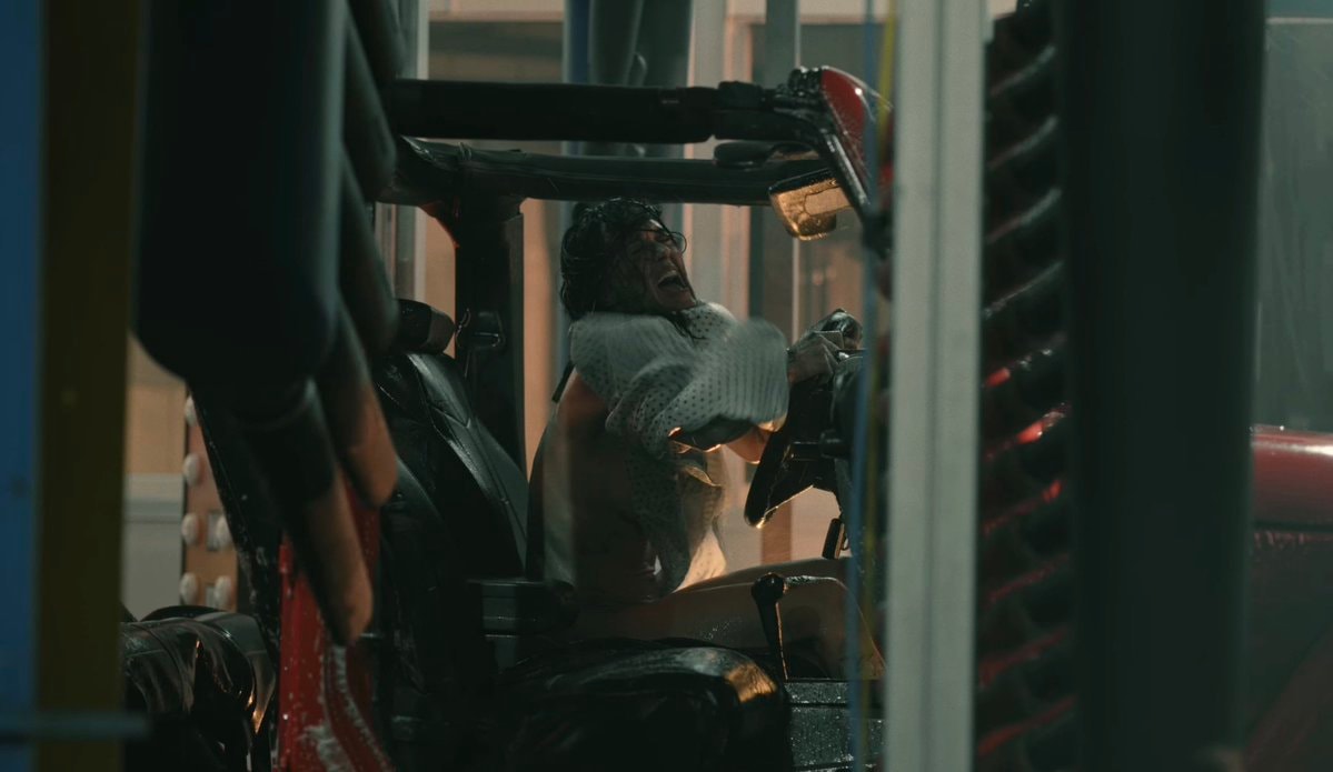 Katy Perry Watch It Burn music video (photo 2 of 2)