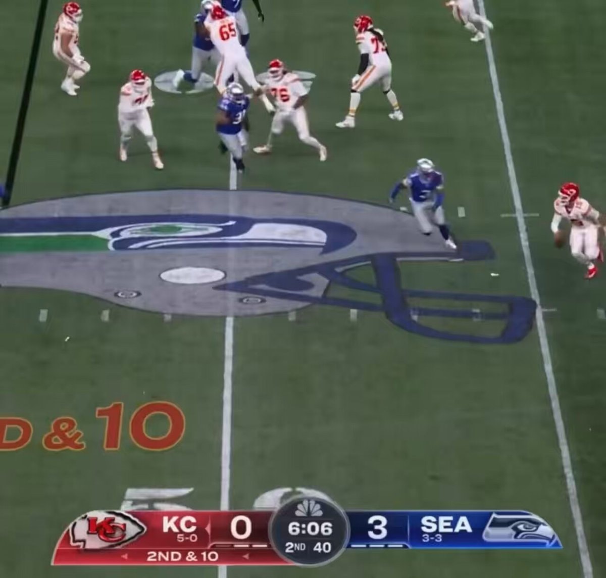 Cris Collinsworth leaves booth after Mahomes INT