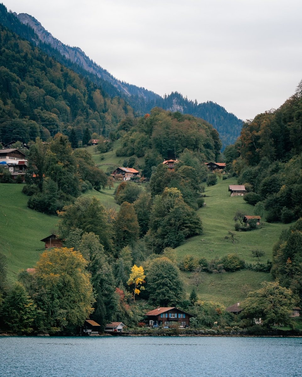 Switzerland scenic landscape (photo 3 of 4)