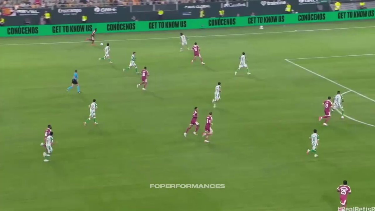 Hector Bellerin top performance vs Vinicius