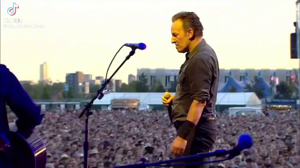 Bruce Springsteen performance moment