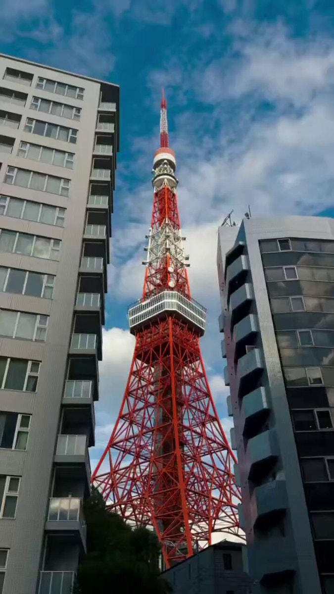 Tokyo Tower green light The Weeknd