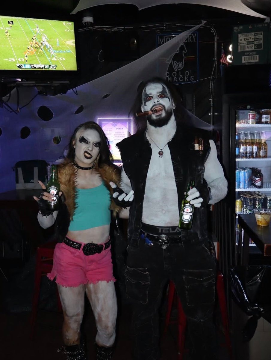 Thea Hail and Harlem Lewis Halloween costumes