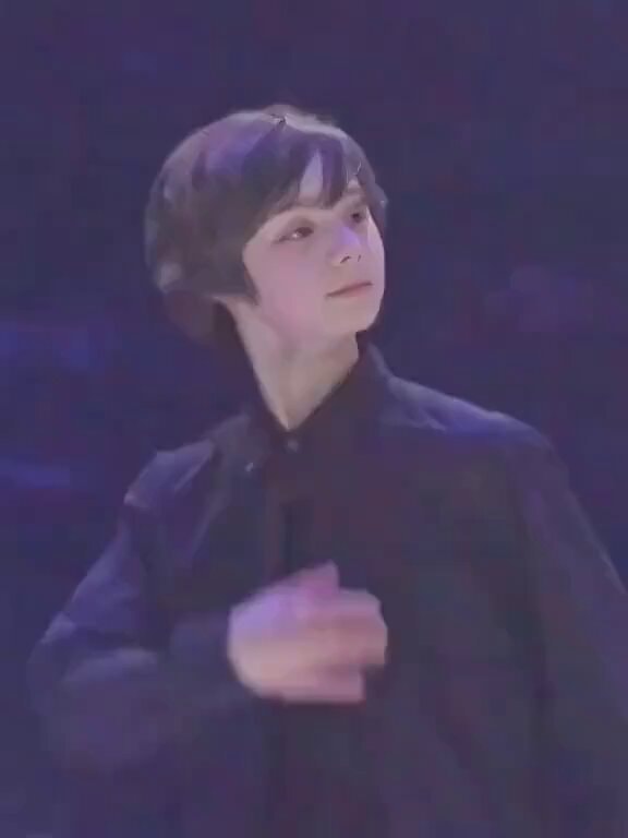 captivating presence stage moment