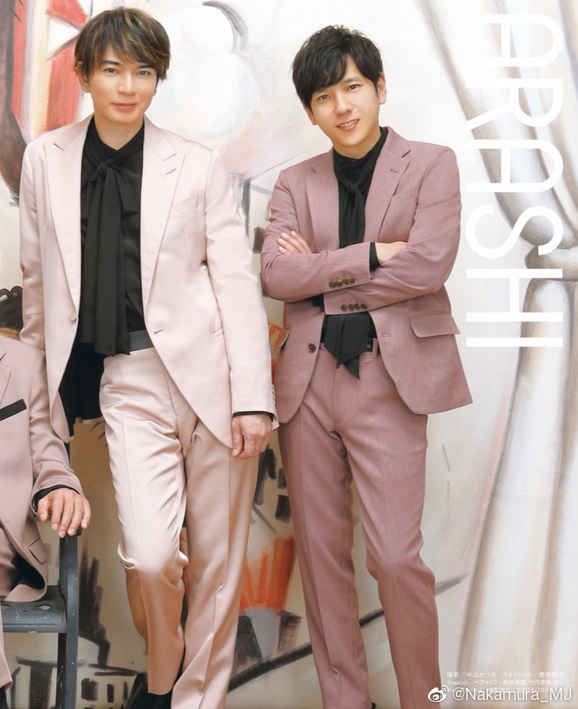 Big Love pink suits (photo 3 of 3)