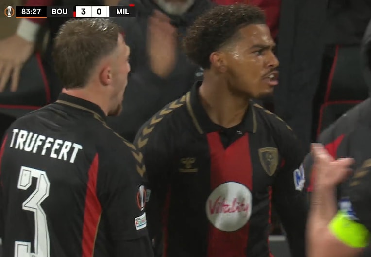 Bournemouth leads AC Milan 3-0