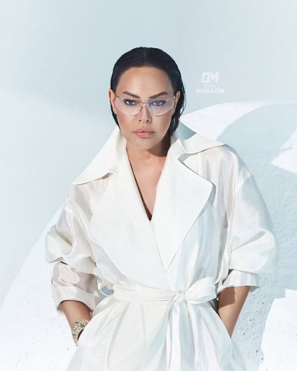 Ebru Gündeş transformation (photo 2 of 2)