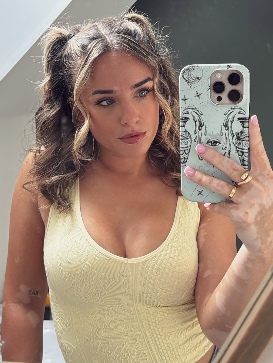 Georgia May Foote 😍🔥 (photo 1 of 3)