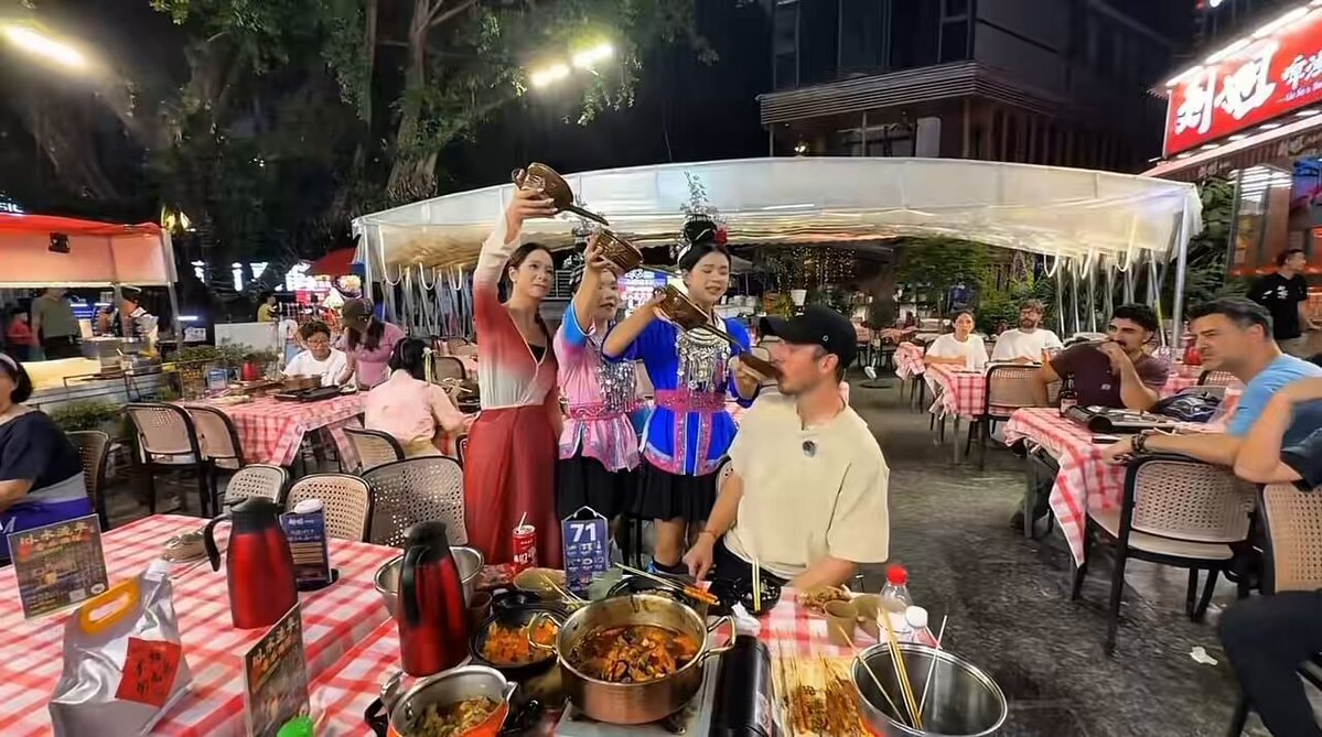 Jakenbake in China