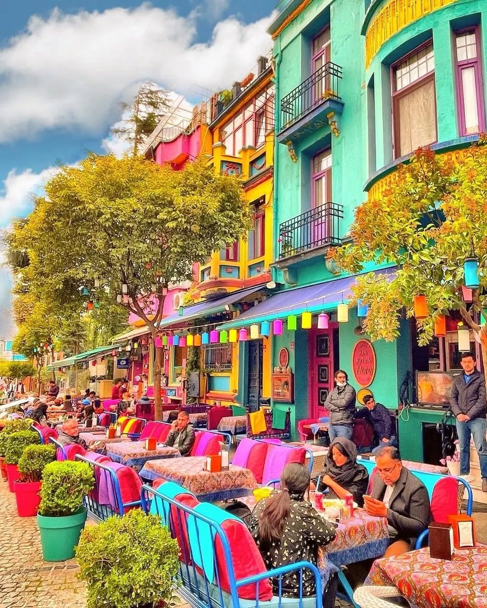 Istanbul Turkiye street view (photo 3 of 4)