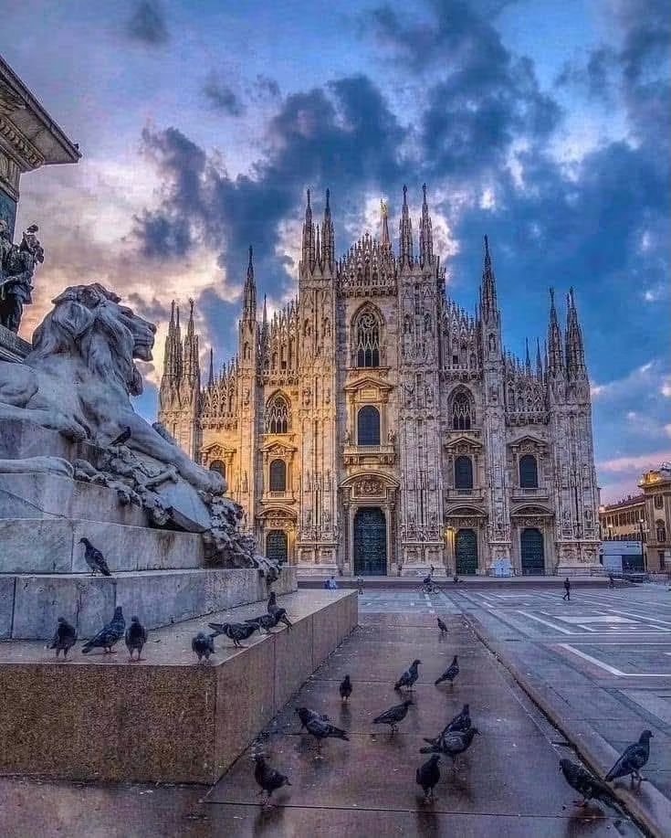 Milan Italy arcade (photo 2 of 4)
