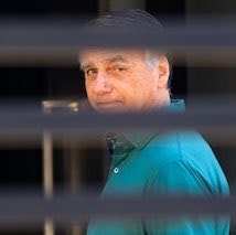 Flávio and Eduardo Bolsonaro barred from prison visits (photo 2 of 2)