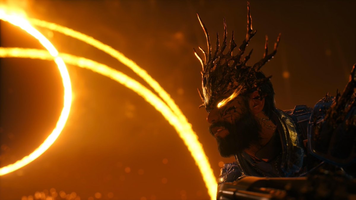 golden armor game character (photo 3 of 4)