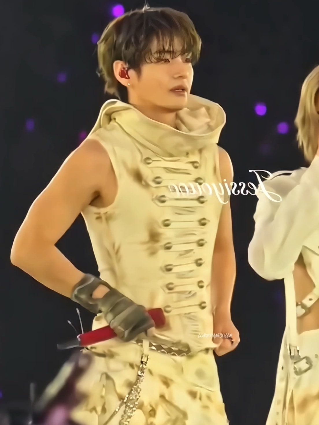 Taehyung BTS THV outfit